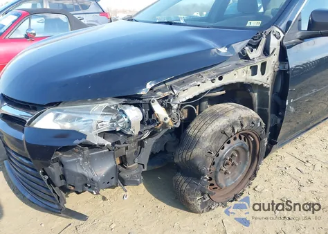 2016 Toyota Camry Le z USA, uszkodzony, nr VIN 4T4BF1FK6GR569204